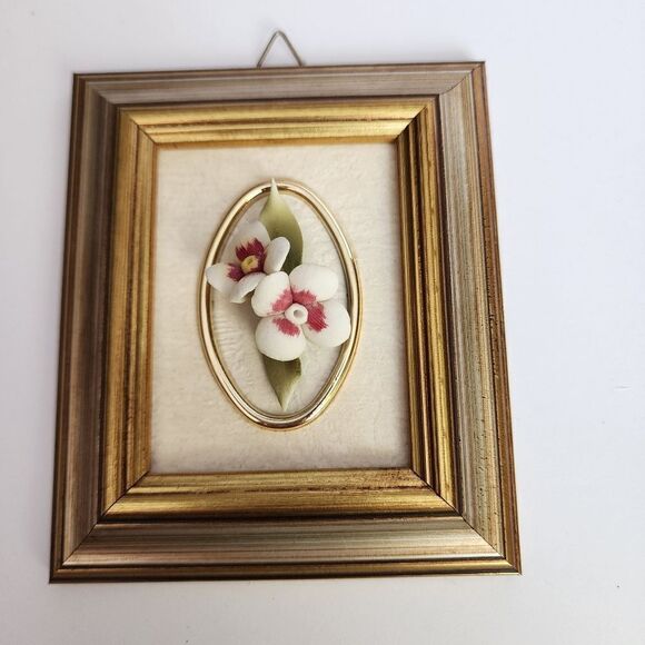 Set of 2 IBIS Capodimonte Porcelain Flower of The Month Framed Flowers - Picture 2 of 9